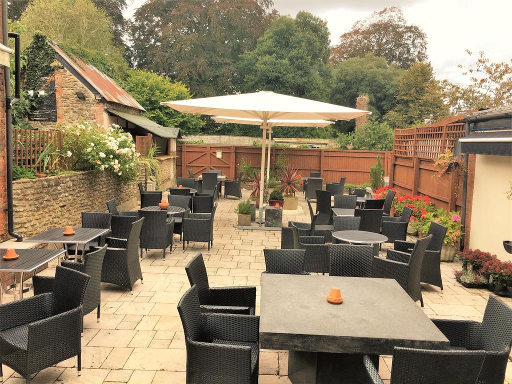 The Highworth Hotel Swindon Eksteriør bilde