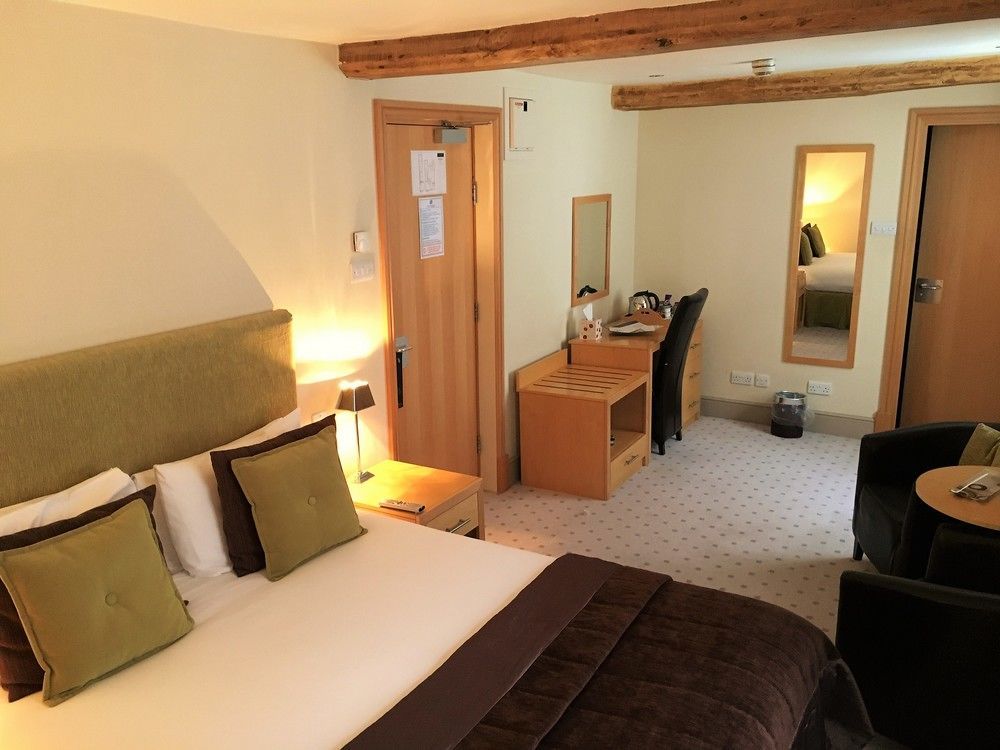 The Highworth Hotel Swindon Eksteriør bilde