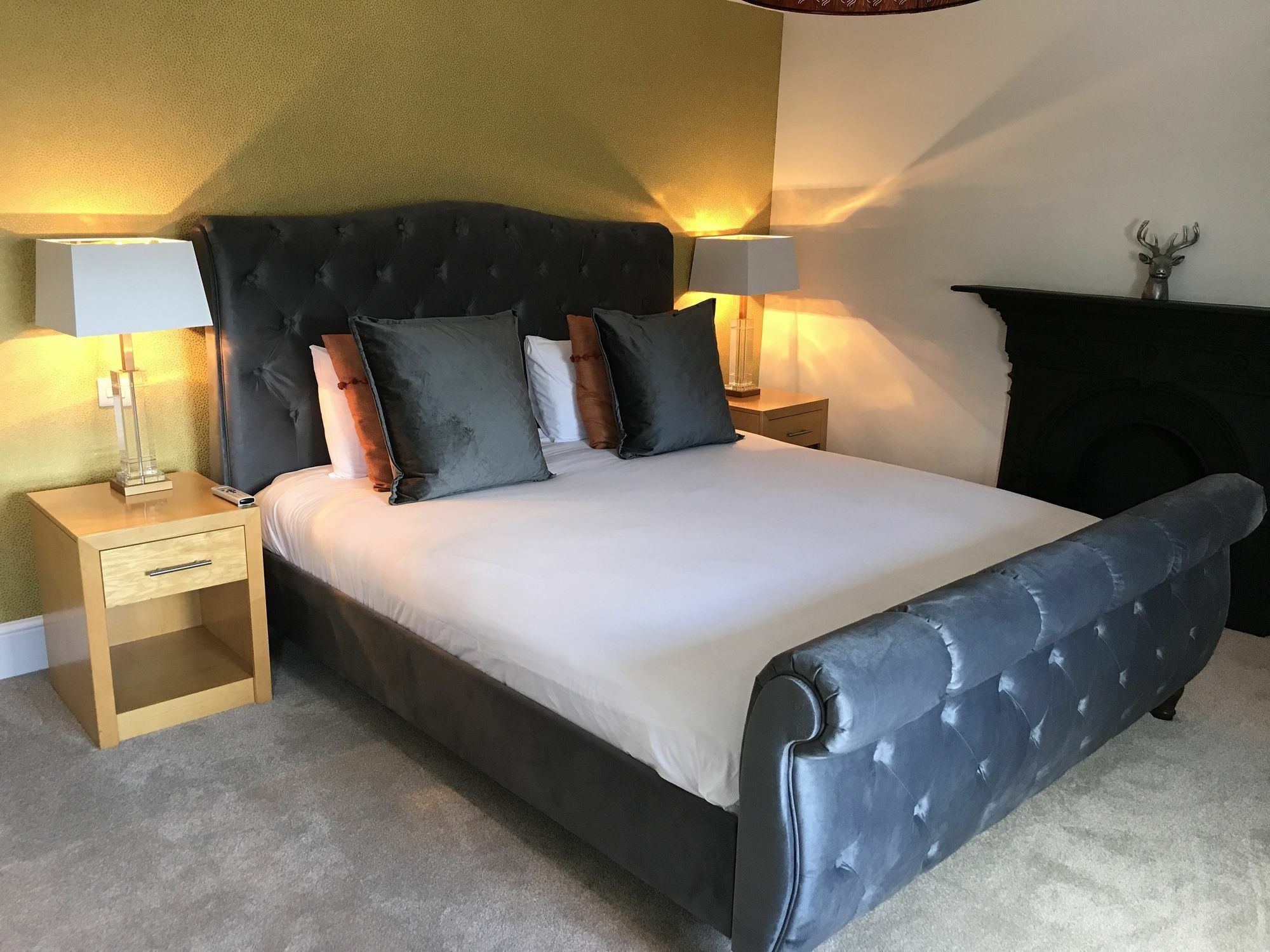 The Highworth Hotel Swindon Eksteriør bilde